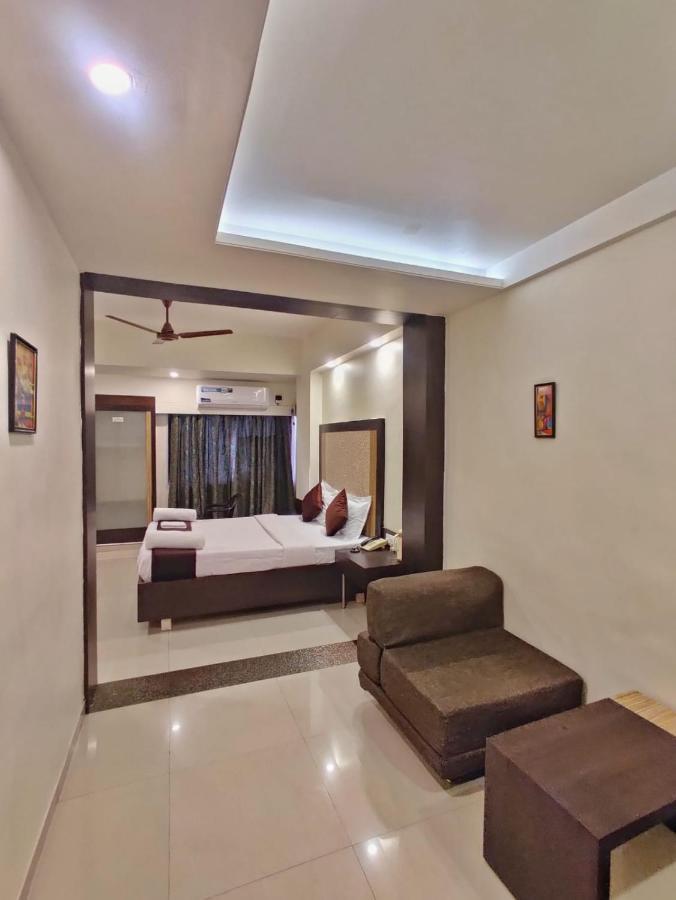 Hotel Ashwin Igatpuri, Pure Veg & Jain Food Bagian luar foto