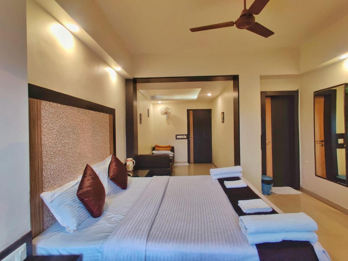 Hotel Ashwin Igatpuri, Pure Veg & Jain Food Bagian luar foto