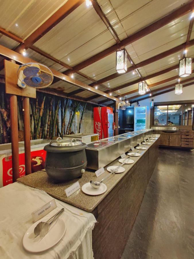 Hotel Ashwin Igatpuri, Pure Veg & Jain Food Bagian luar foto