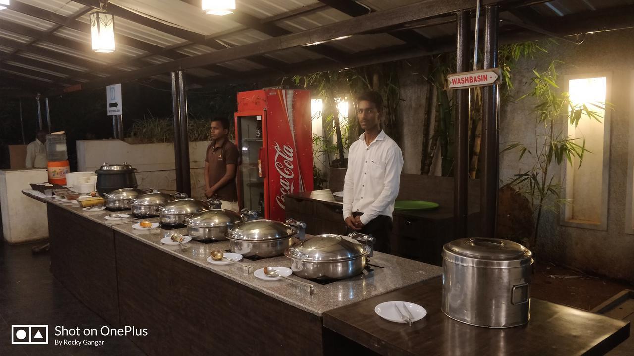 Hotel Ashwin Igatpuri, Pure Veg & Jain Food Bagian luar foto